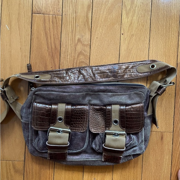 Vintage Y2k shoulder bag with grommet detailing - Picture 4 of 4